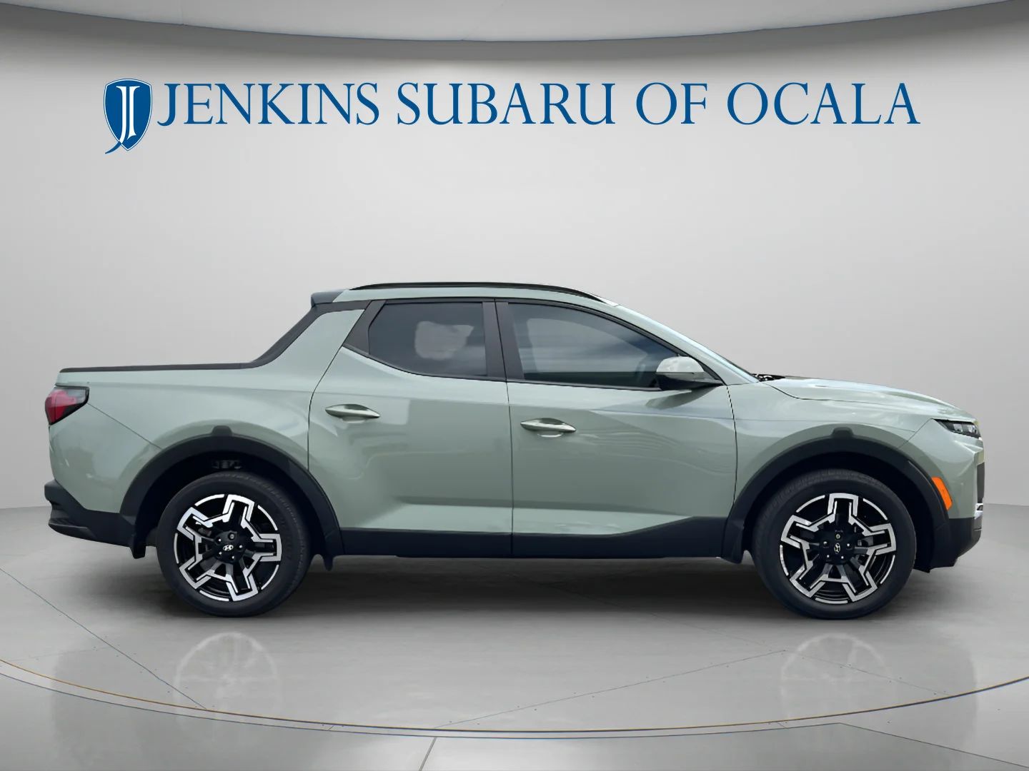 Used 2025 Sage Gray Hyundai Limited image 2