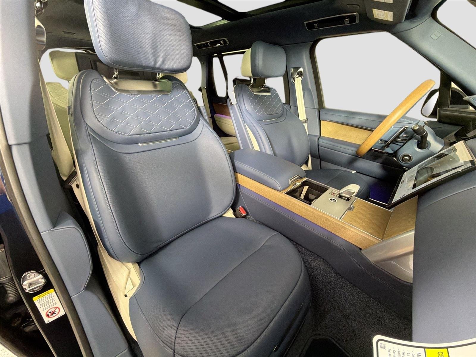 New 2026 Constellation Blue Ultra Metallic Gloss LAND ROVER SV Signature Suite image 29