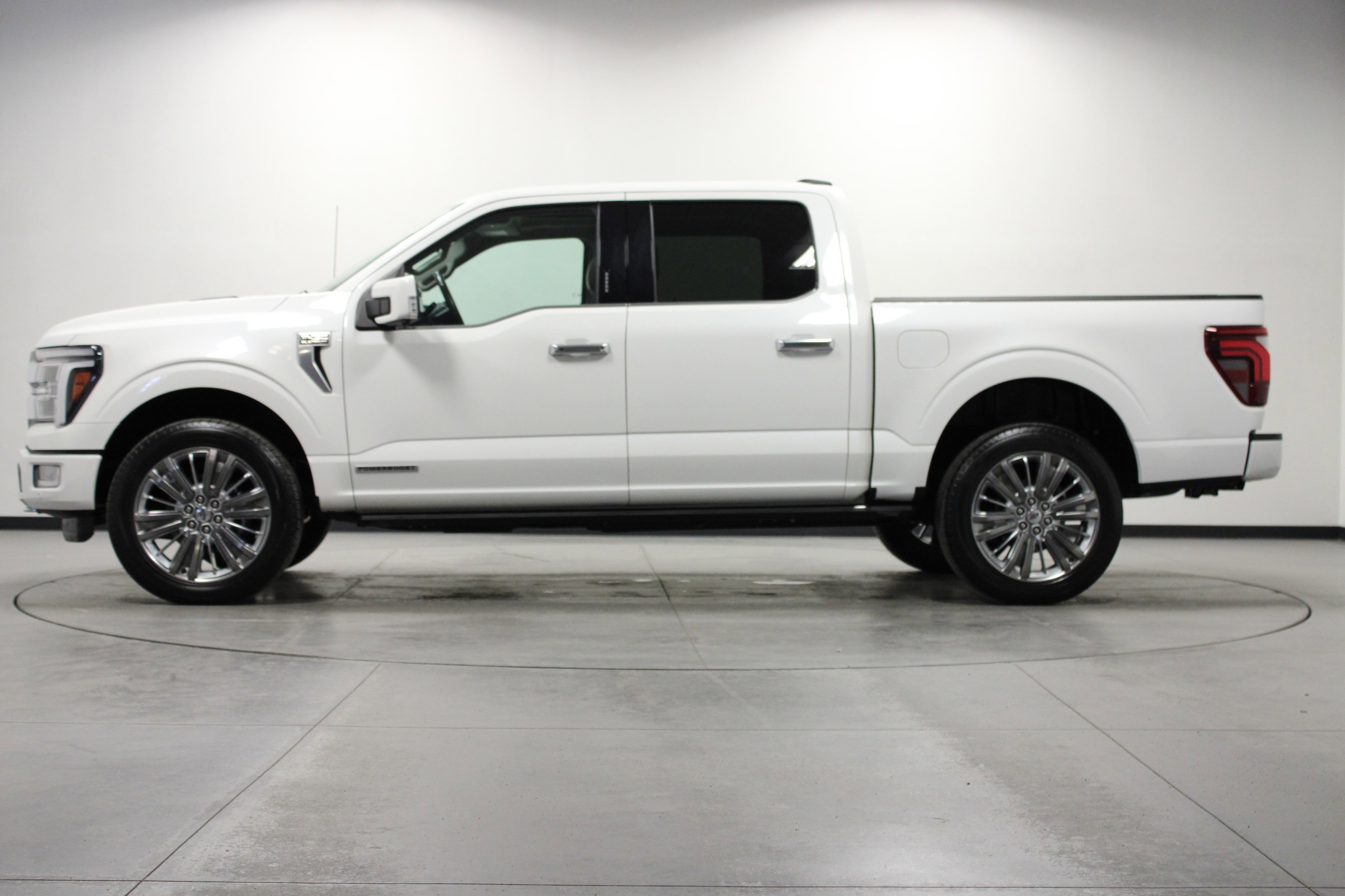 Used 2024 Star White Metallic Tri-Coat Ford Platinum image 7