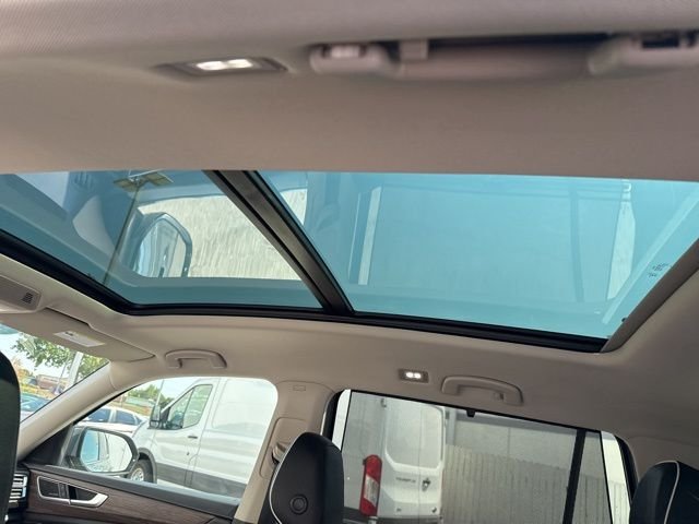 New 2026 Pure Gray Volkswagen 2.0T SEL Premium R-Line image 15