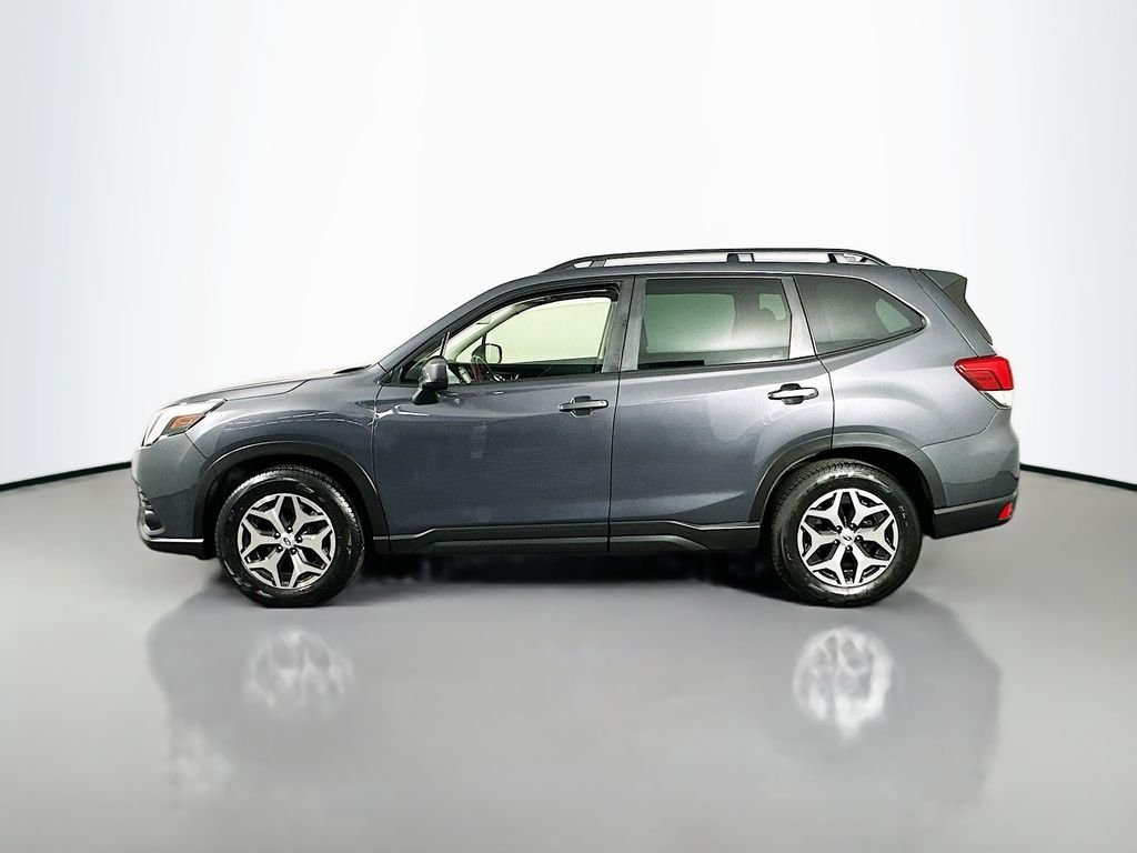Used 2023 Gray Metallic Subaru Premium image 5