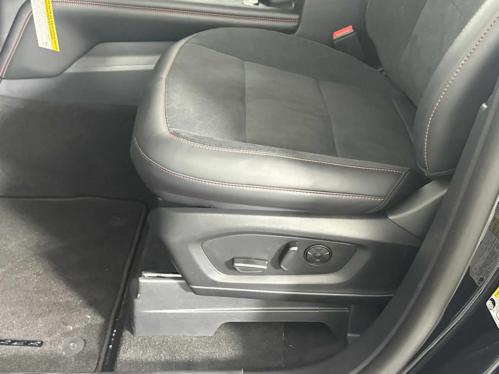 New 2026 Agate Black Metallic Ford ST image 10