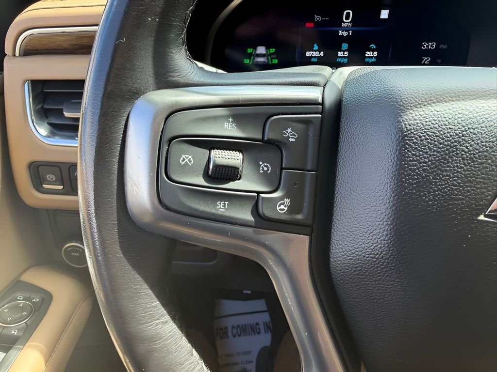 Used 2023 Iridescent Pearl Tricoat Chevrolet Premier image 28