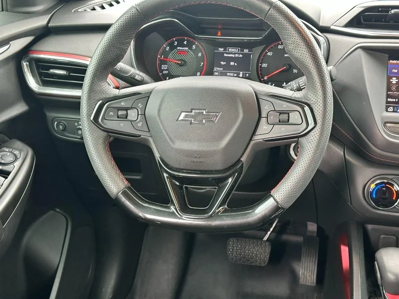 Used 2022  Chevrolet RS image 12