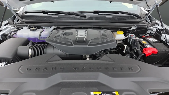 New 2026 Bright White Clear-Coat Exterior Paint Jeep Limited Reserve image 27