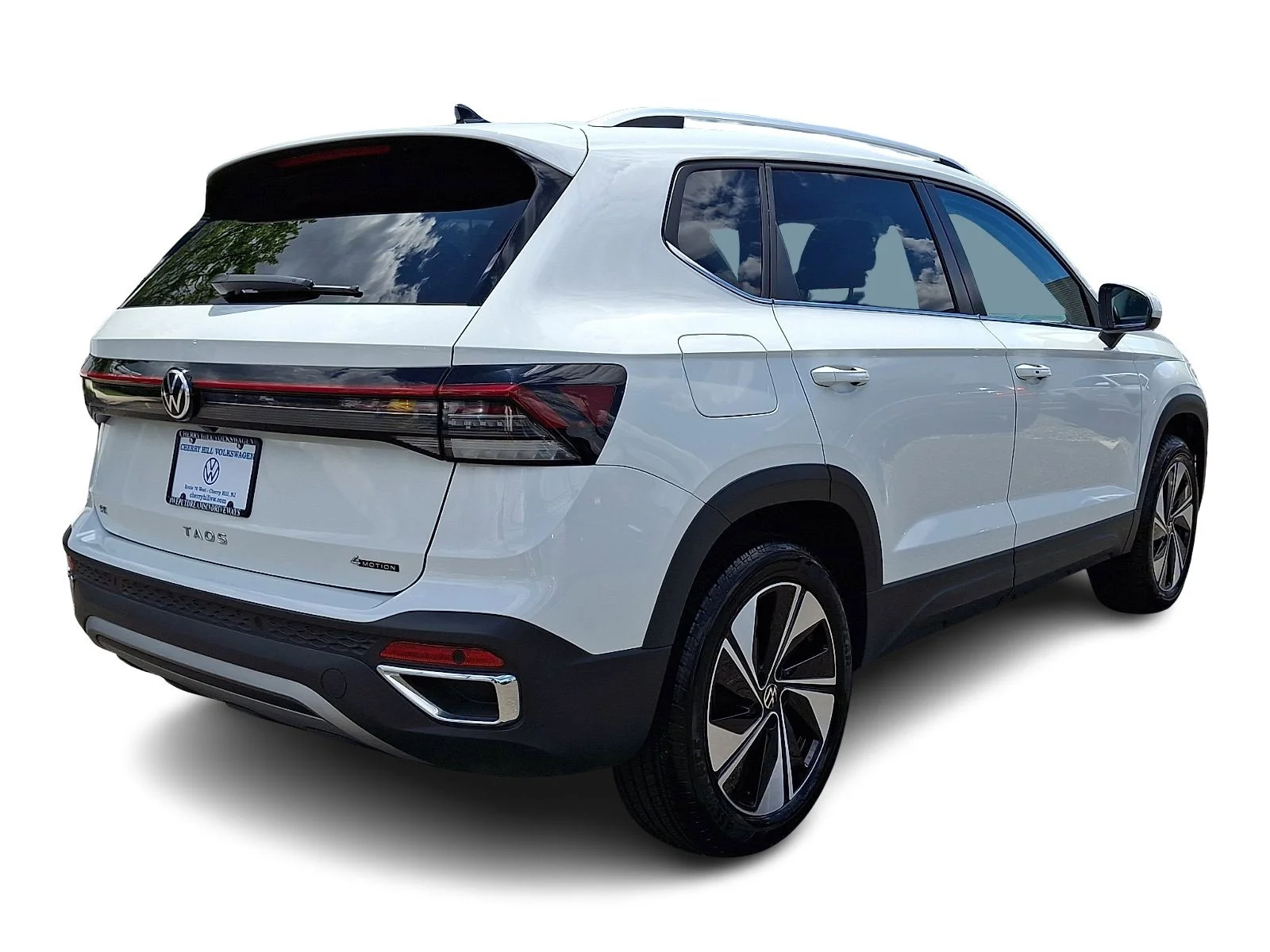 Used 2025 Pure White   0Q0q Volkswagen SE image 4