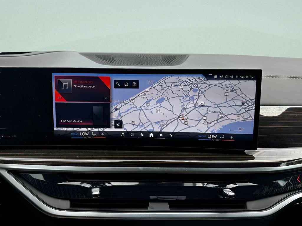 Used 2026 Black BMW xDrive40i image 18