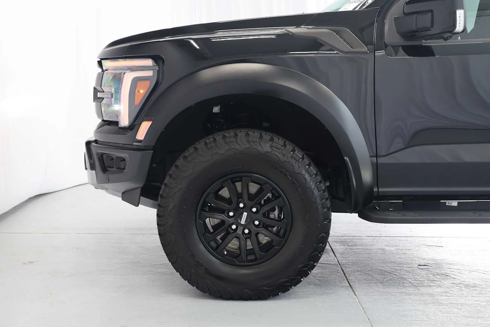 Used 2025 Agate Black Metallic Ford Raptor image 8