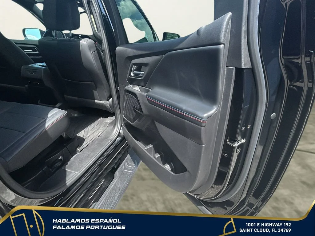 Used 2025 Black Chevrolet RST - Max Range image 27