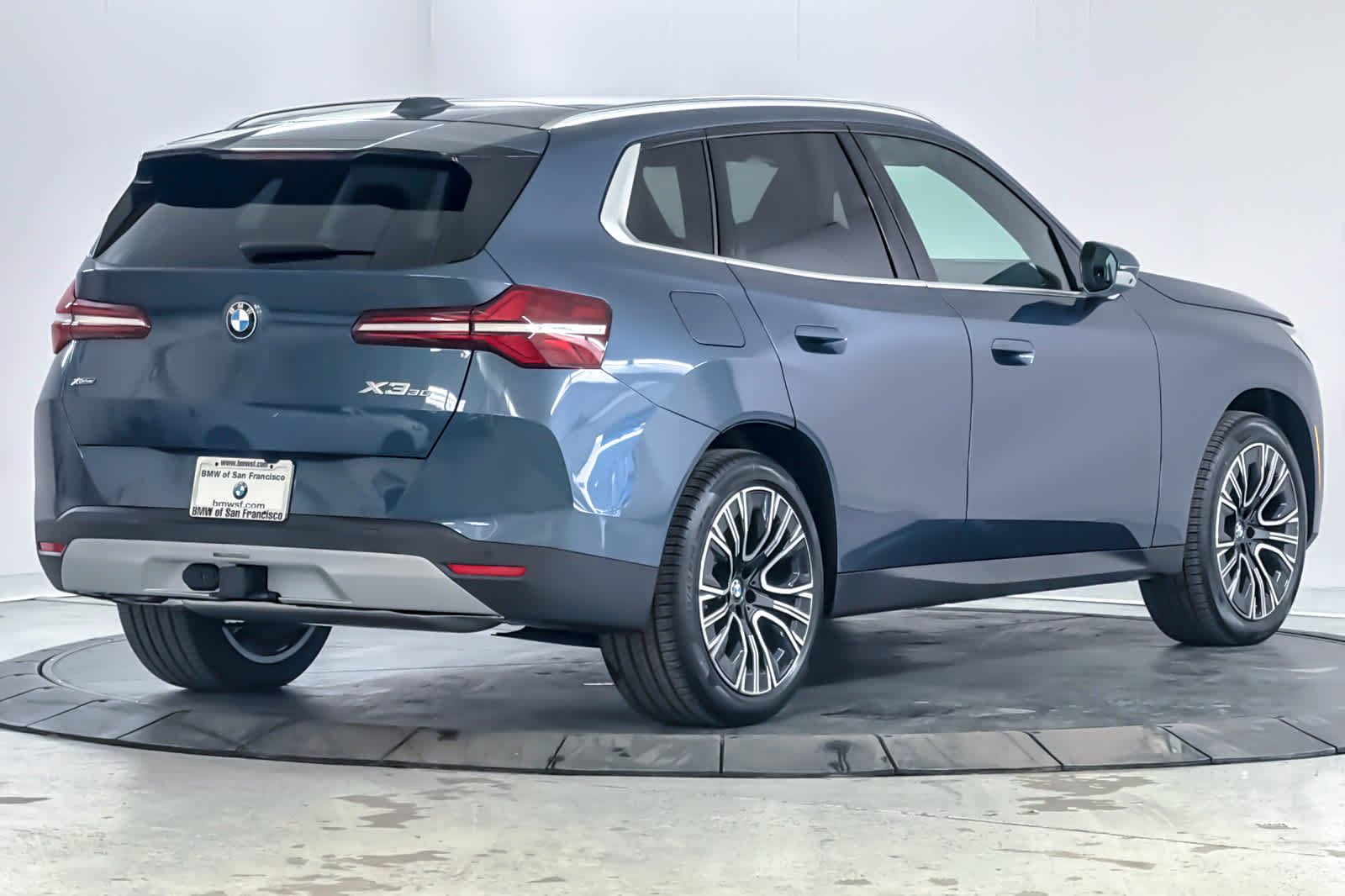 New 2026 Arctic Race Blue Metallic BMW 30 xDrive image 2