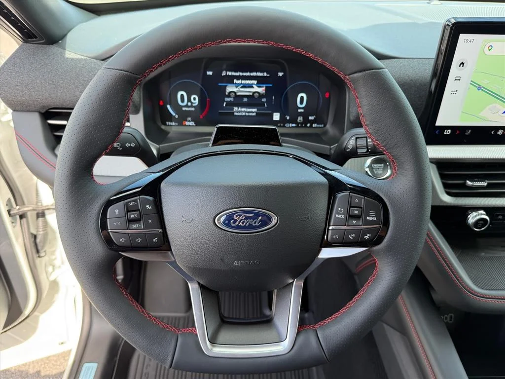 New 2026 Star White Metallic Tri-Coat Ford ST-Line image 9