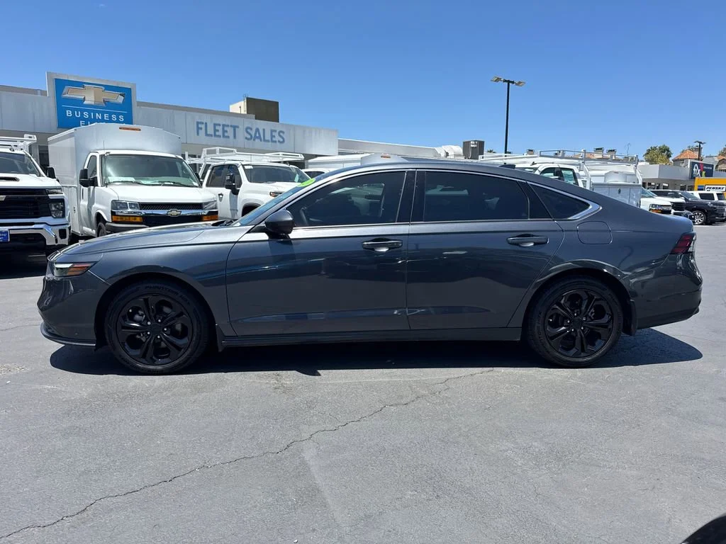 Used 2023 Gray Honda EX image 7