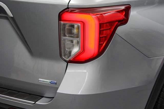 Used 2020 Silver Metallic Ford Platinum image 10