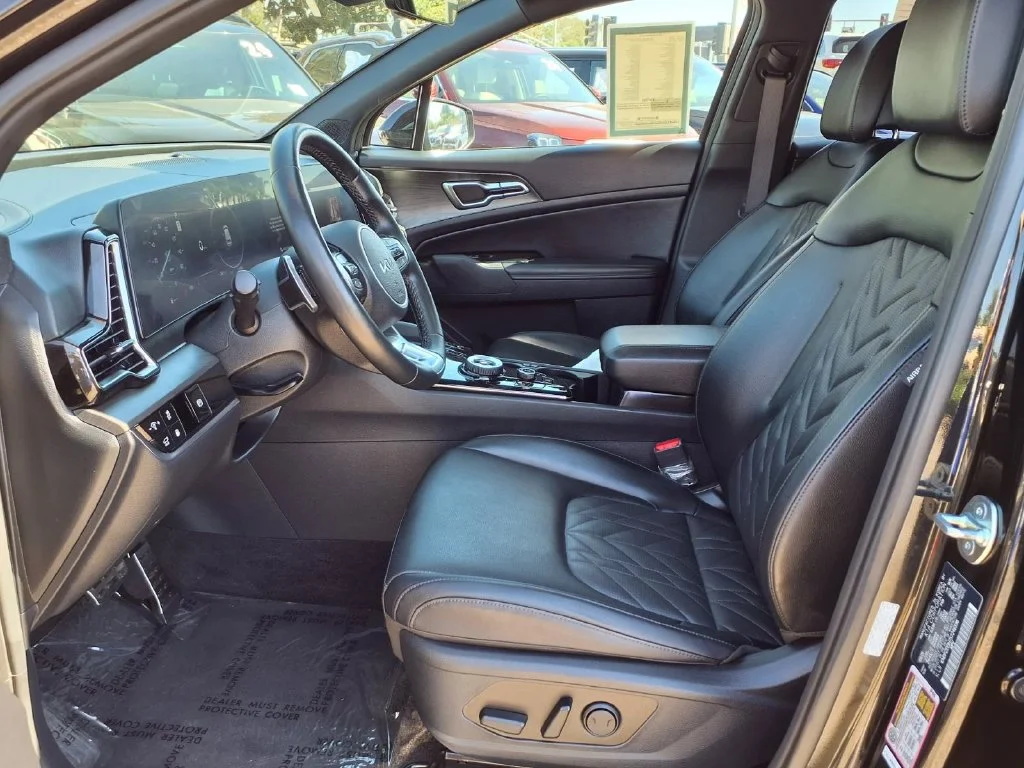 Certified Used 2025 Black Kia X-Line Prestige image 18