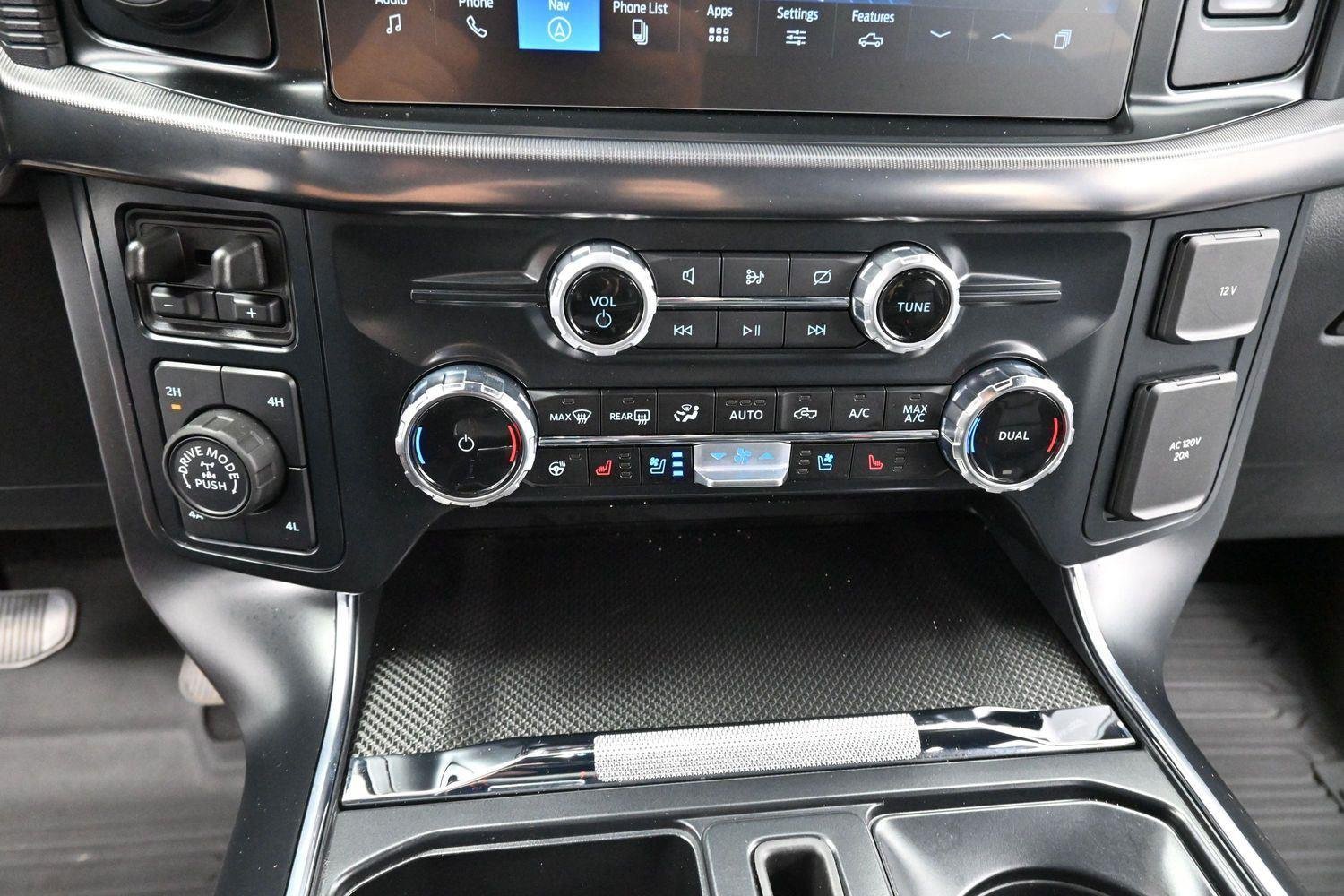 Used 2024 Avalanche Gray Ford Raptor image 27