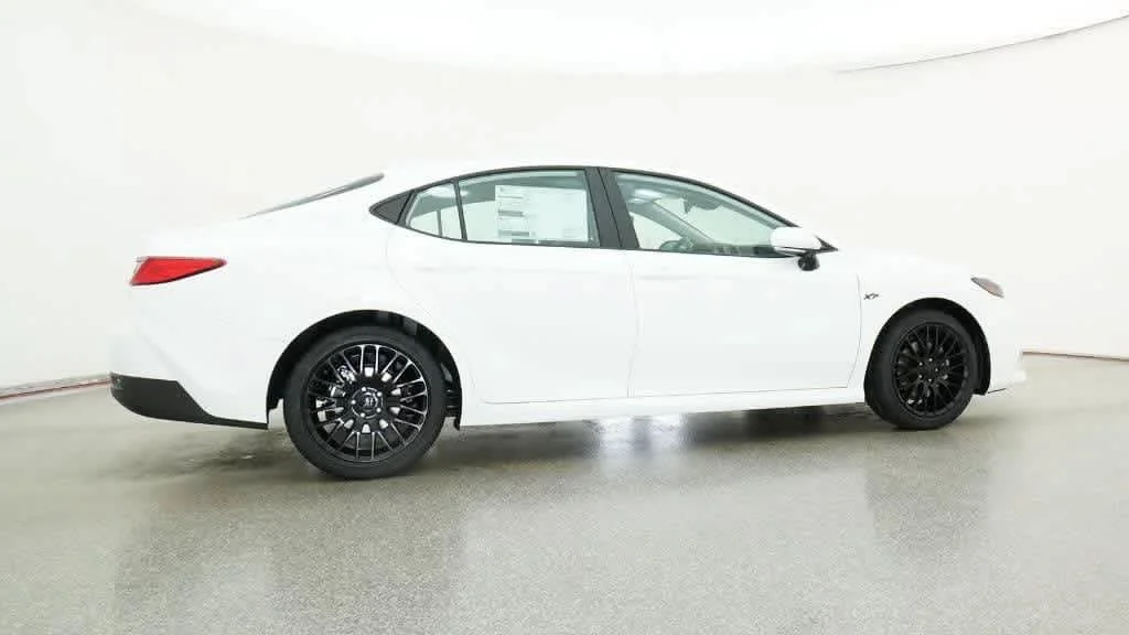 New 2026 Ice Cap Toyota LE image 26