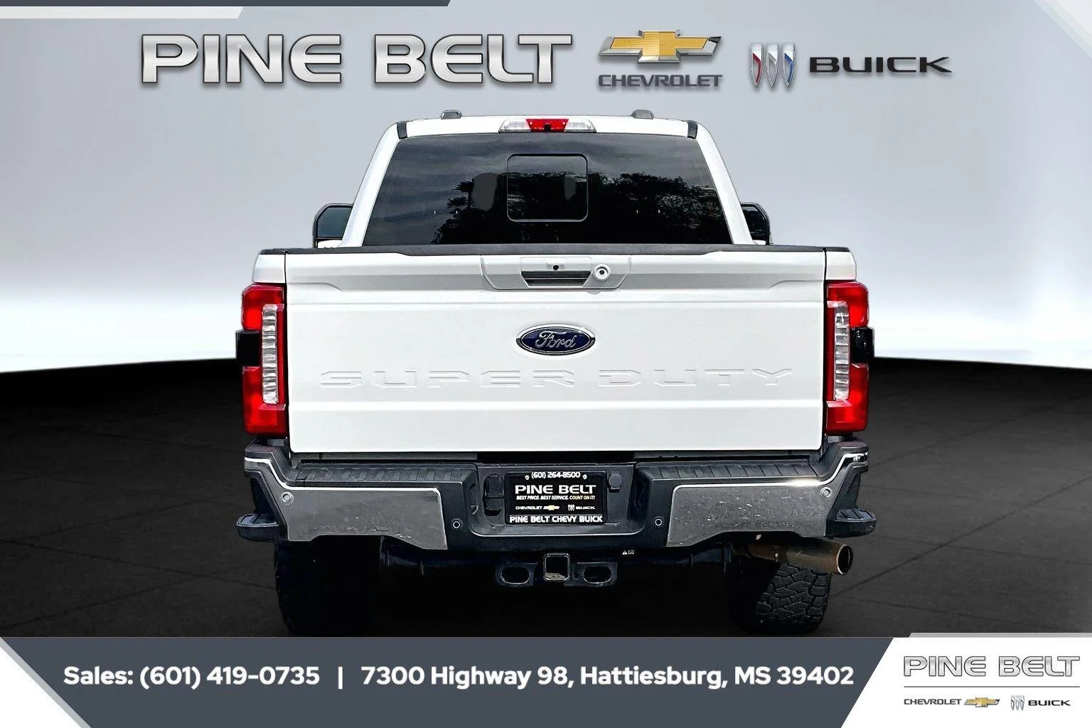 Used 2024 Star White Metallic Tri-Coat Ford Lariat image 4