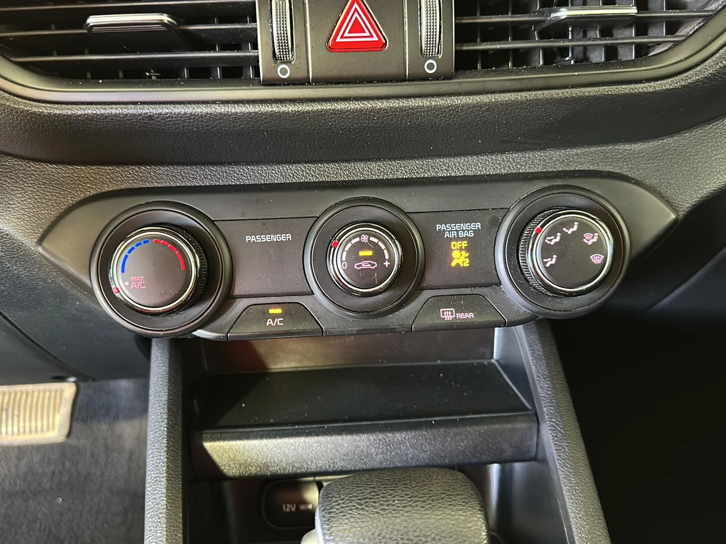 Used 2023 Snow White Pearl Kia LXS image 15