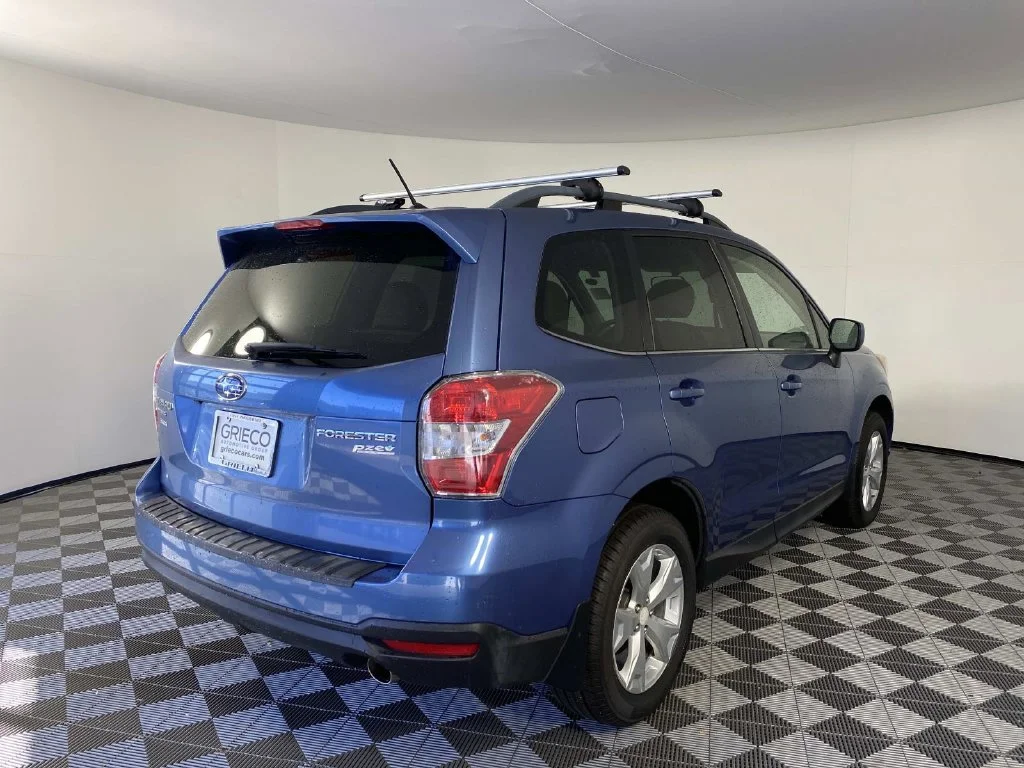 Used 2015 Quartz Blue Subaru 2.5i Limited image 10