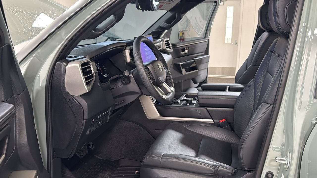Certified Used 2025  Toyota Limited image 12