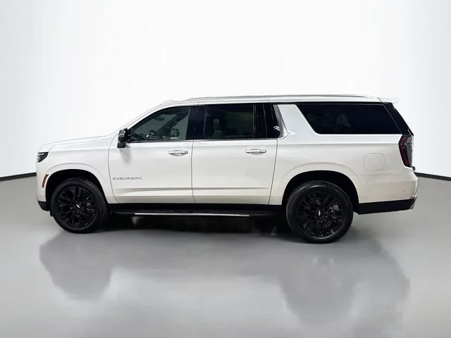 2025 Chevrolet Suburban Premier - Photo 11