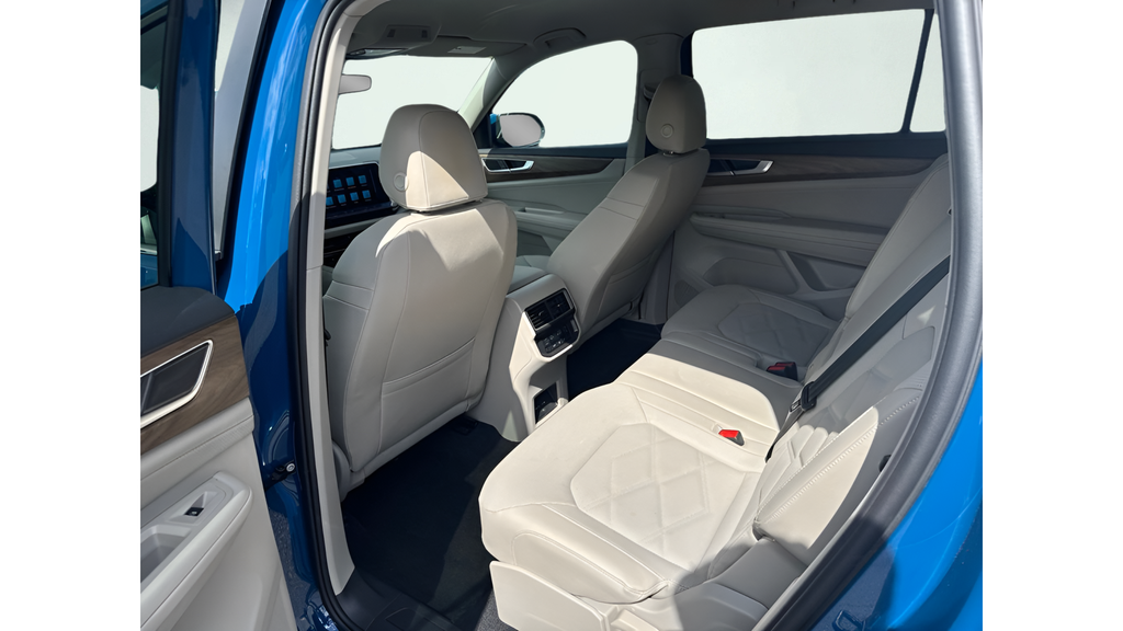 Used 2026 Blue Volkswagen 2.0T SE image 17