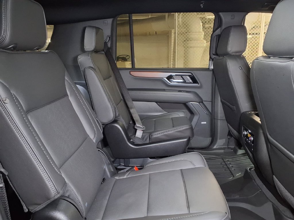 2026 GMC Yukon XL Denali - Photo 7