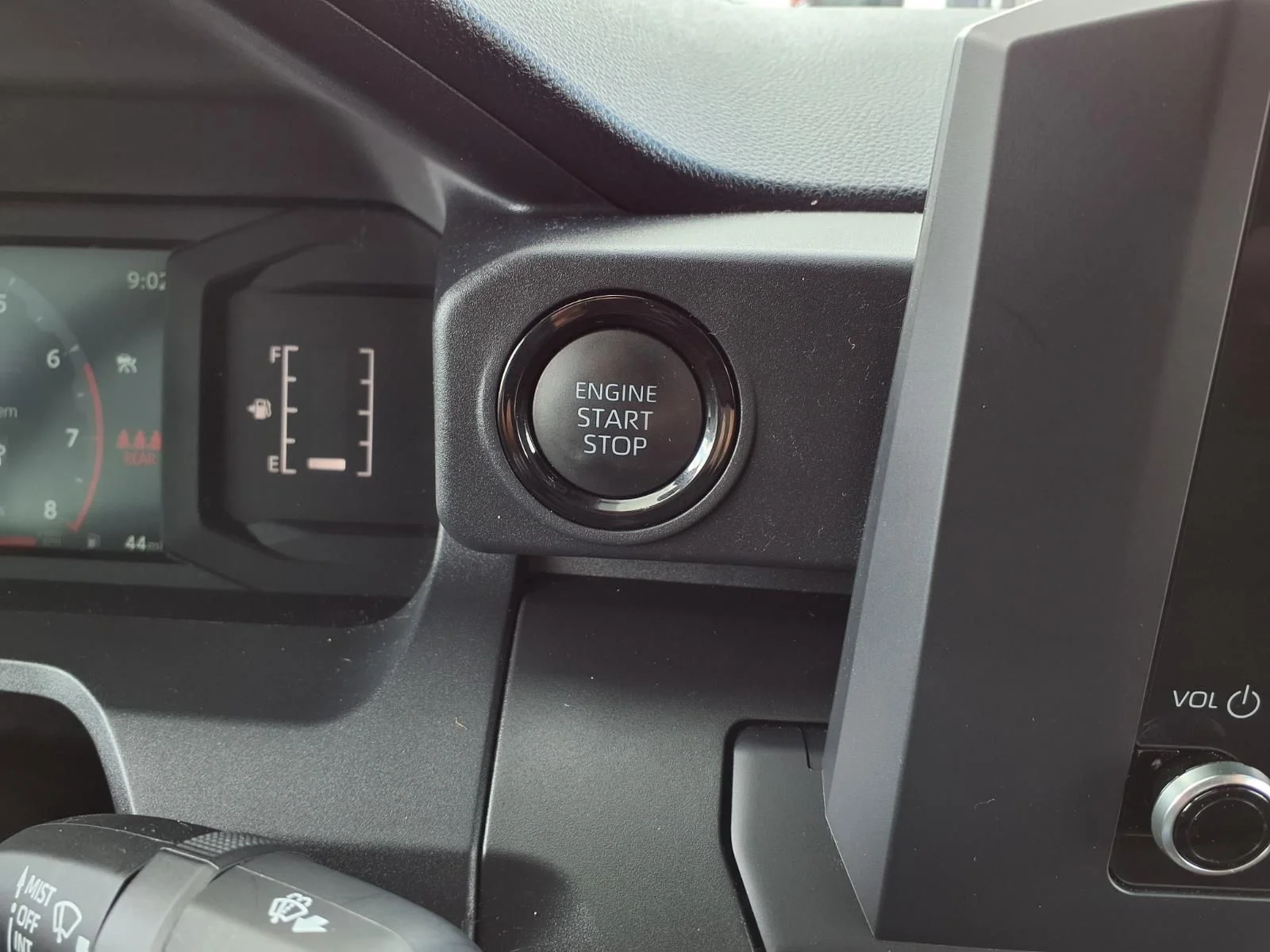 Certified Used 2025 Silver Toyota SR image 15