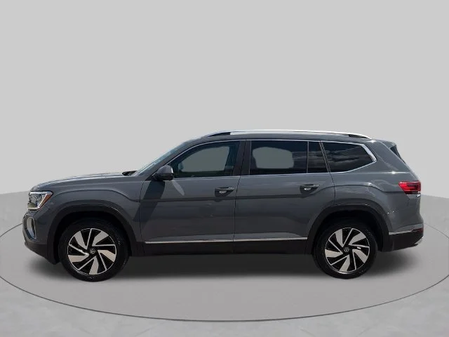 Used 2025 Gray Volkswagen 2.0T SEL image 2