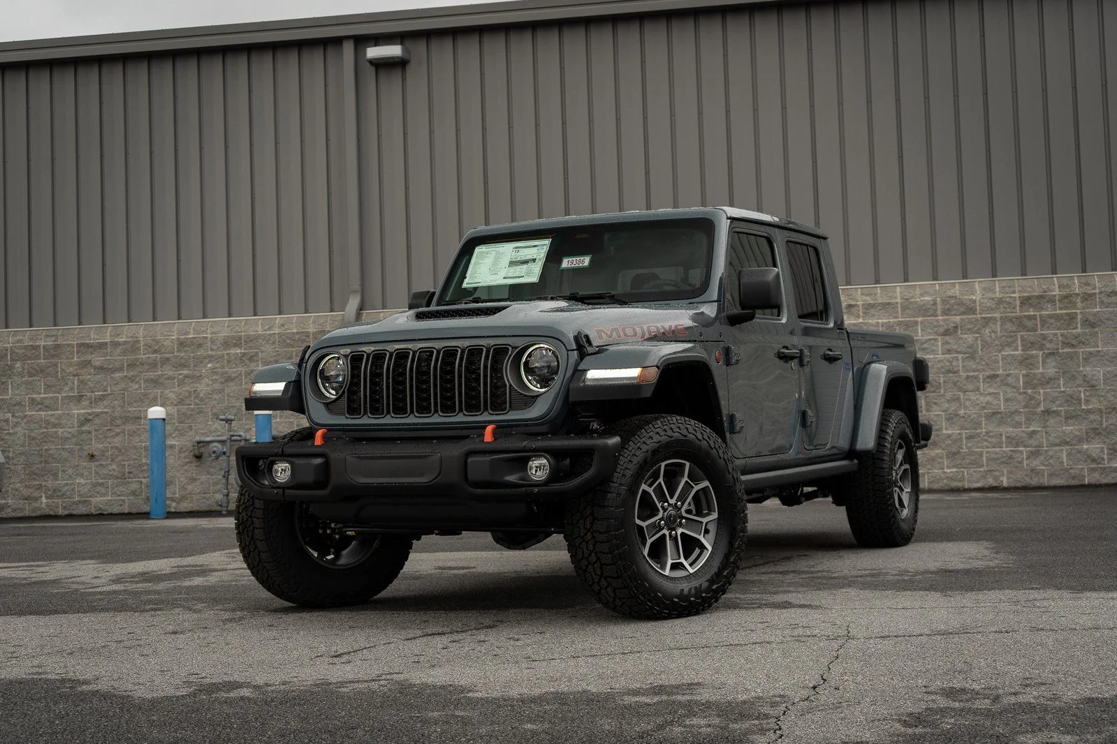 New 2026 Anvil Clearcoat Jeep Mojave X image 1