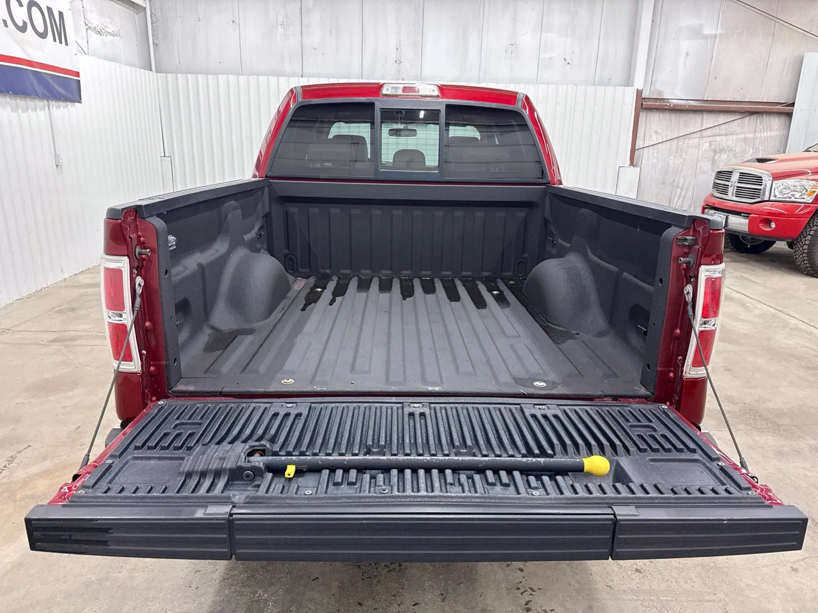 Used 2014 Beige Ford Lariat image 9