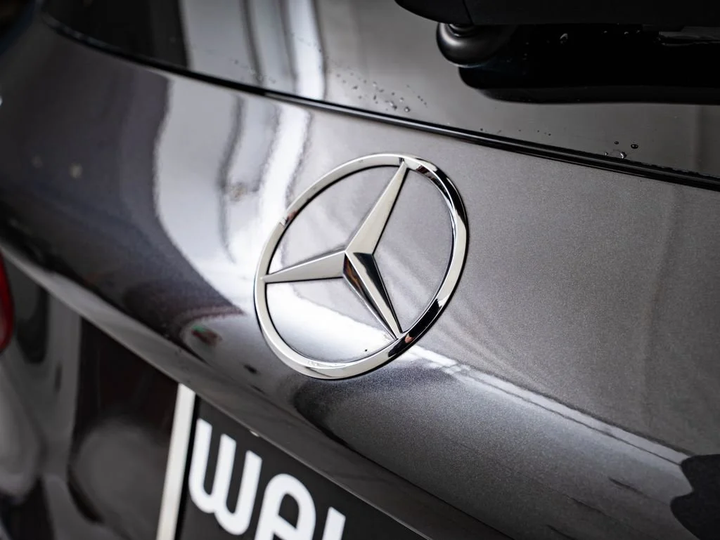 Used 2022 Graphite Grey Metallic Mercedes-Benz GLC 300 image 18