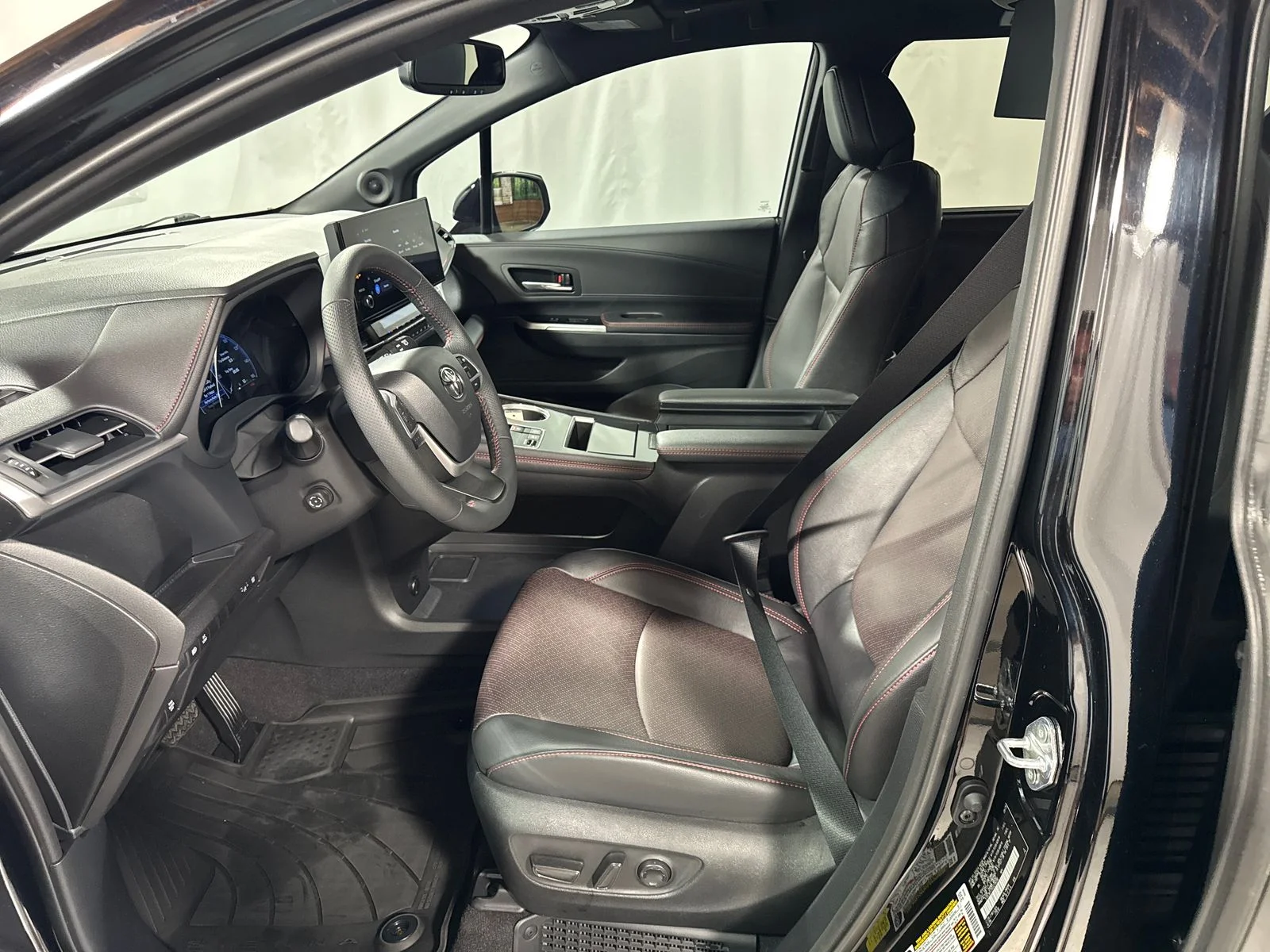 Used 2025 Midnight Black Metallic Toyota XSE 7 Passenger image 3