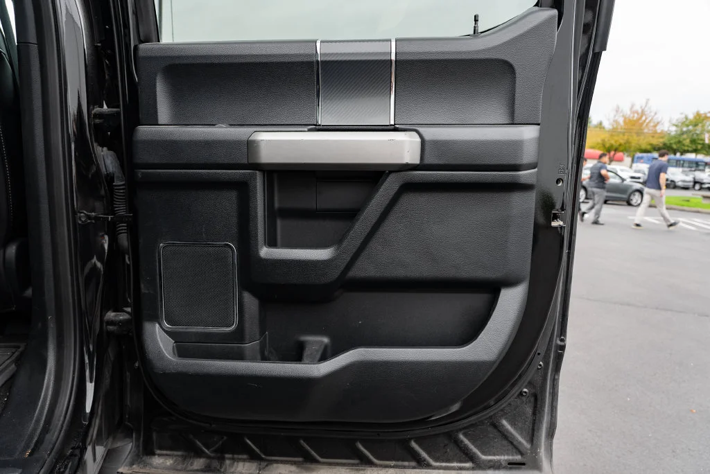 Used 2020 Black Metallic Ford Lariat image 28