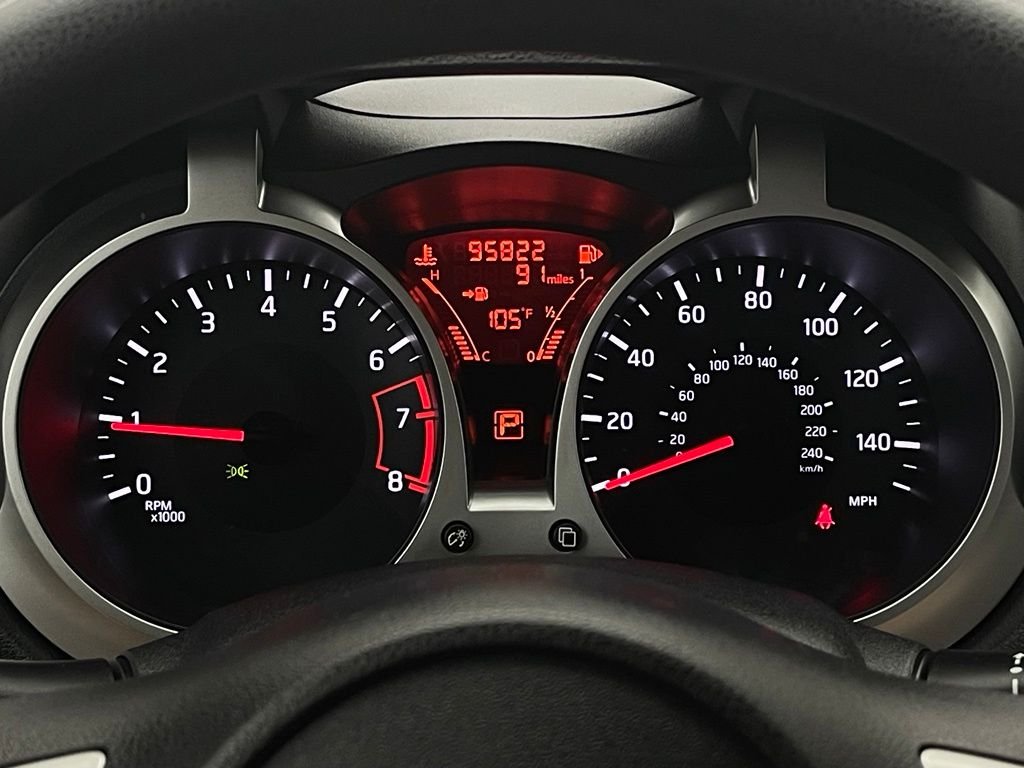 Used 2015 Gun Metallic Nissan S image 19