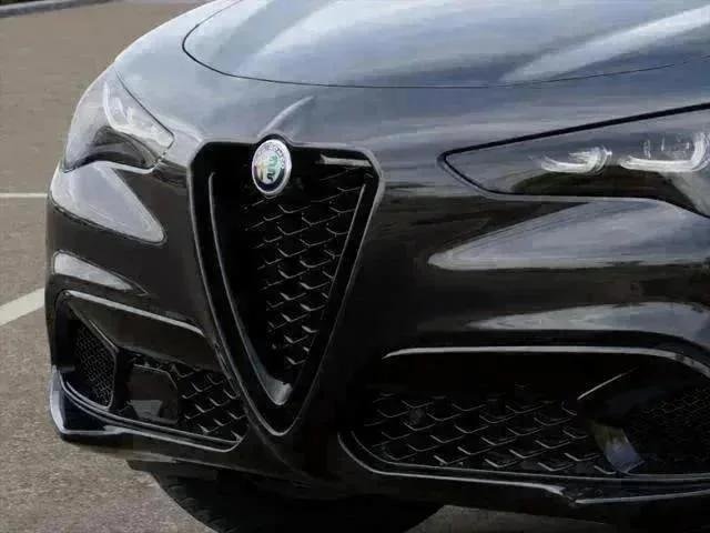 New 2025 Vulcano Black Metallic Exterior Paint Alfa Romeo  image 64