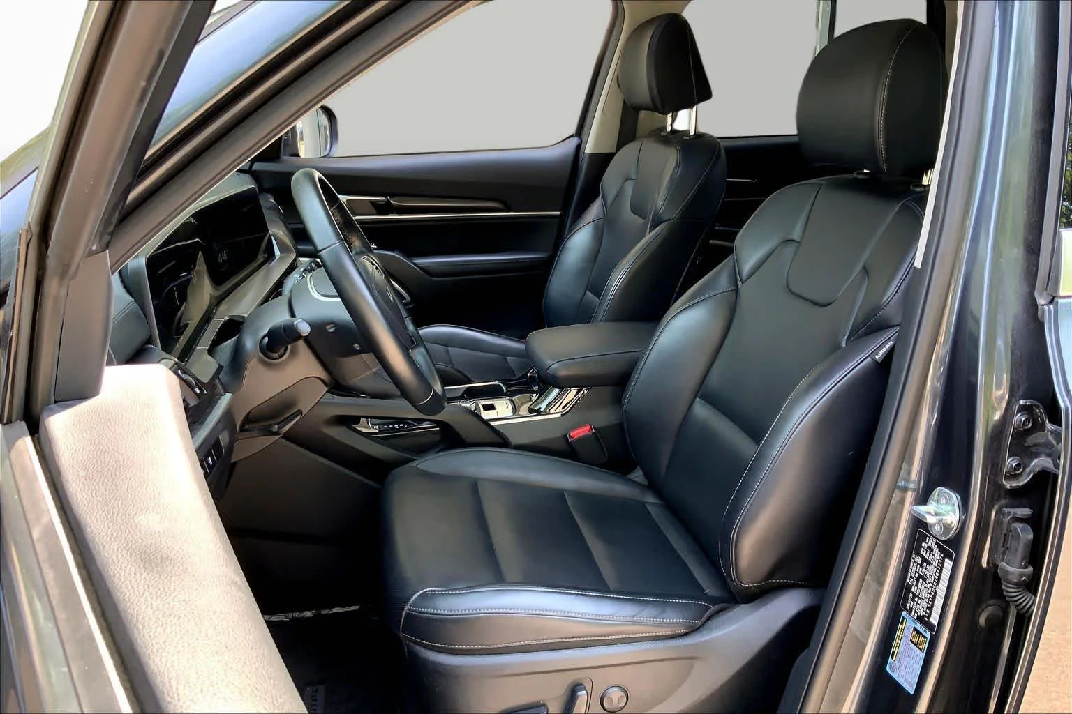Used 2024 Gravity Gray Kia S image 9