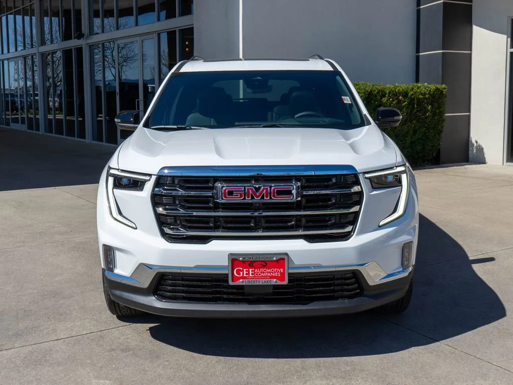 New 2026 Summit White GMC Elevation image 2