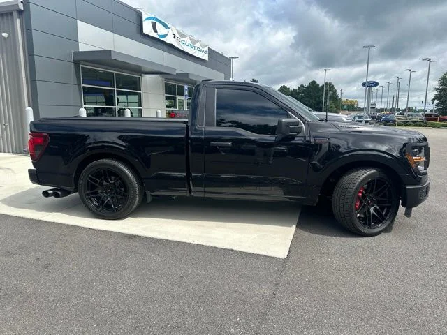 Used 2025 Agate Black Metallic Ford XL image 4