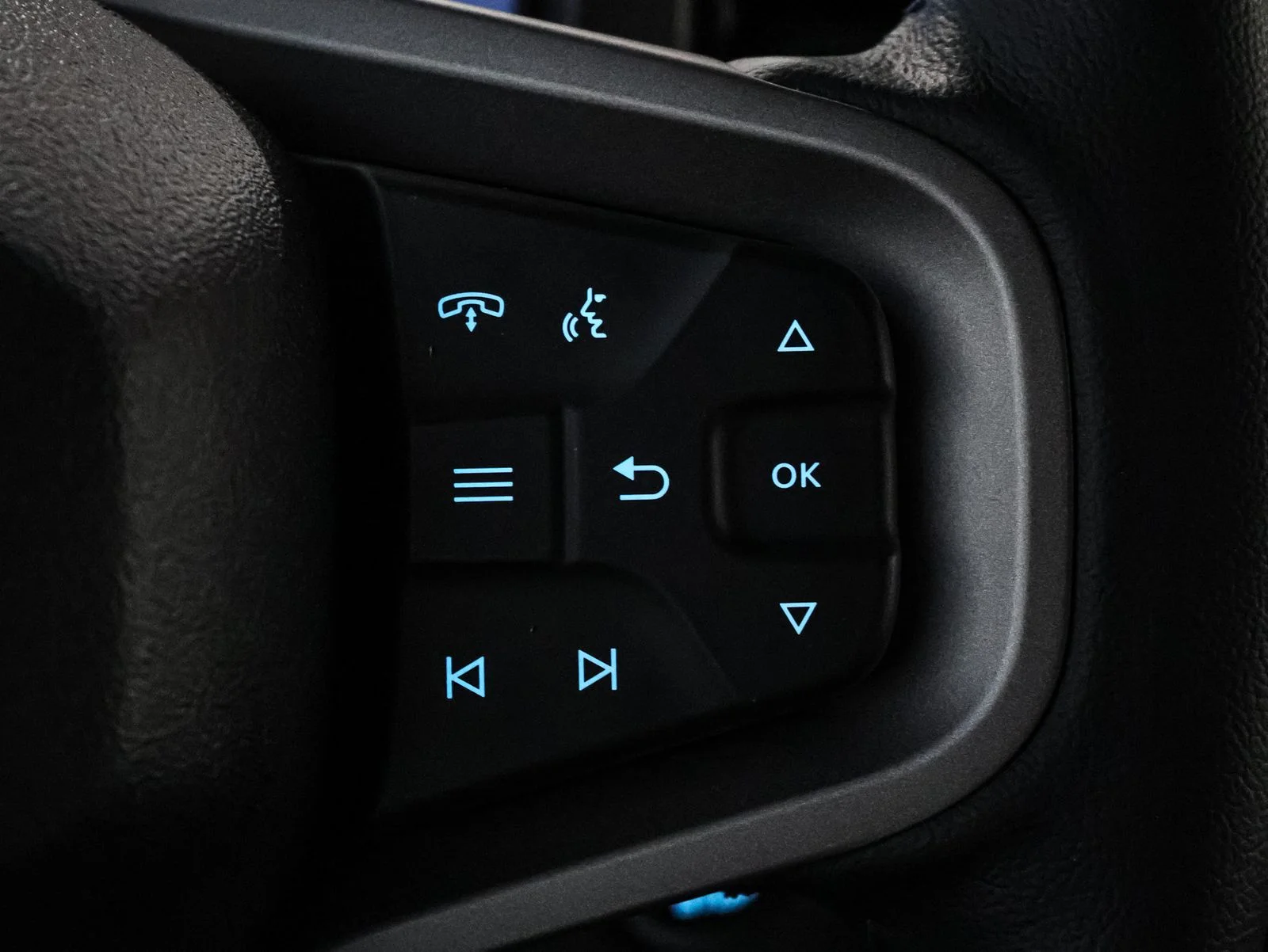 Used 2026 Carbonized Gray Metallic Ford Badlands® image 42