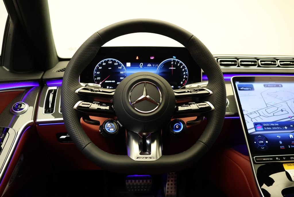 New 2026 MANUFAKTUR Moonlight White Metallic Mercedes-Benz S 63 E AMG® image 21