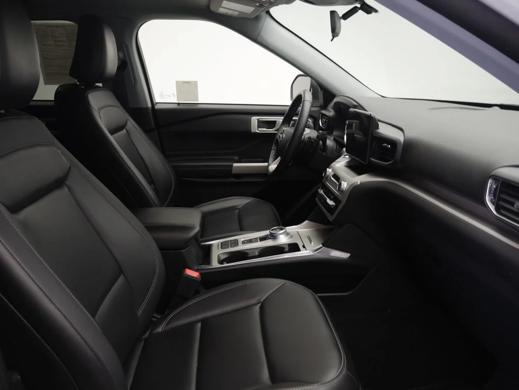 Used 2021 White Metallic Ford XLT image 25