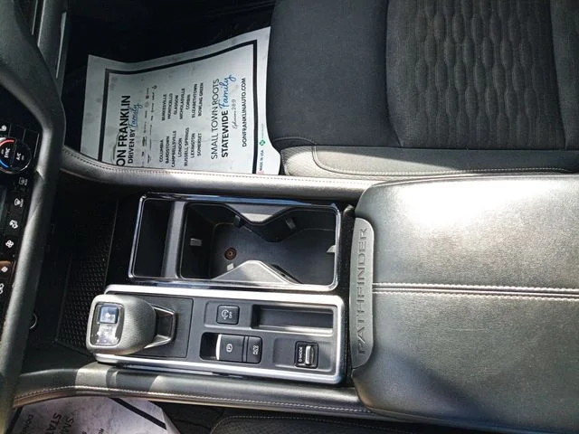 Used 2022 Gray Nissan SV image 24
