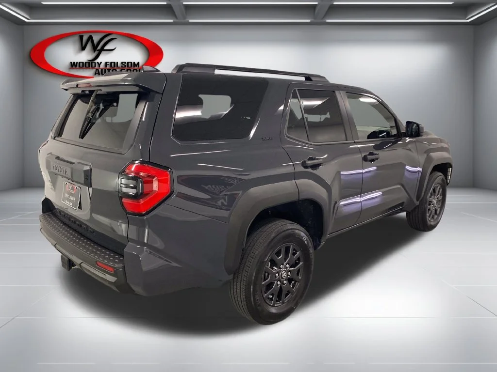 Used 2026  Toyota SR5 image 6