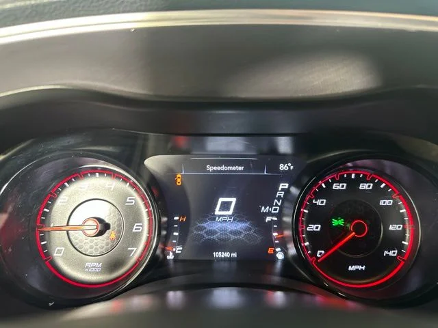 Used 2020  Dodge SXT image 12