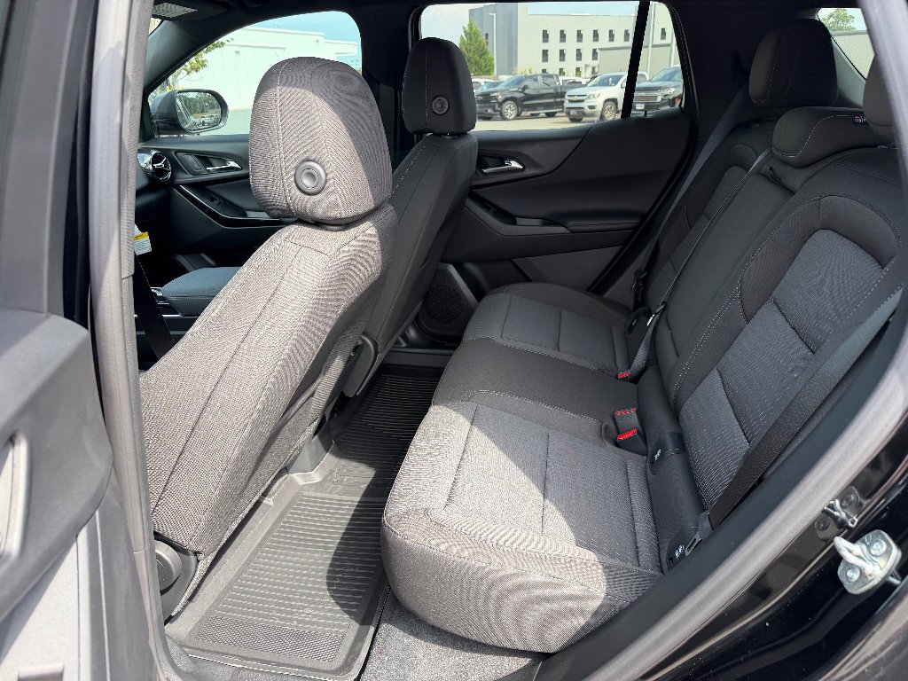 2027 Chevrolet Equinox LT - Photo 16