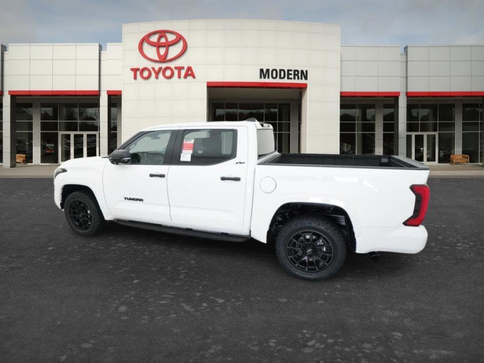 New 2026 Ice Cap Toyota SR5 image 2