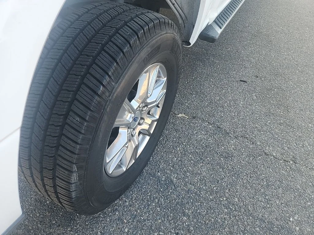 Used 2016 White Ford XLT image 15