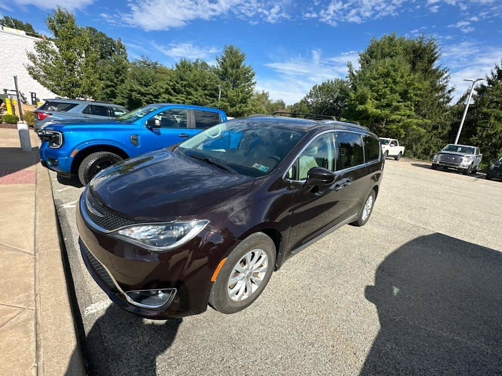 Used 2018 Dark Cordovan Pearlcoat Chrysler Touring L Plus image 1