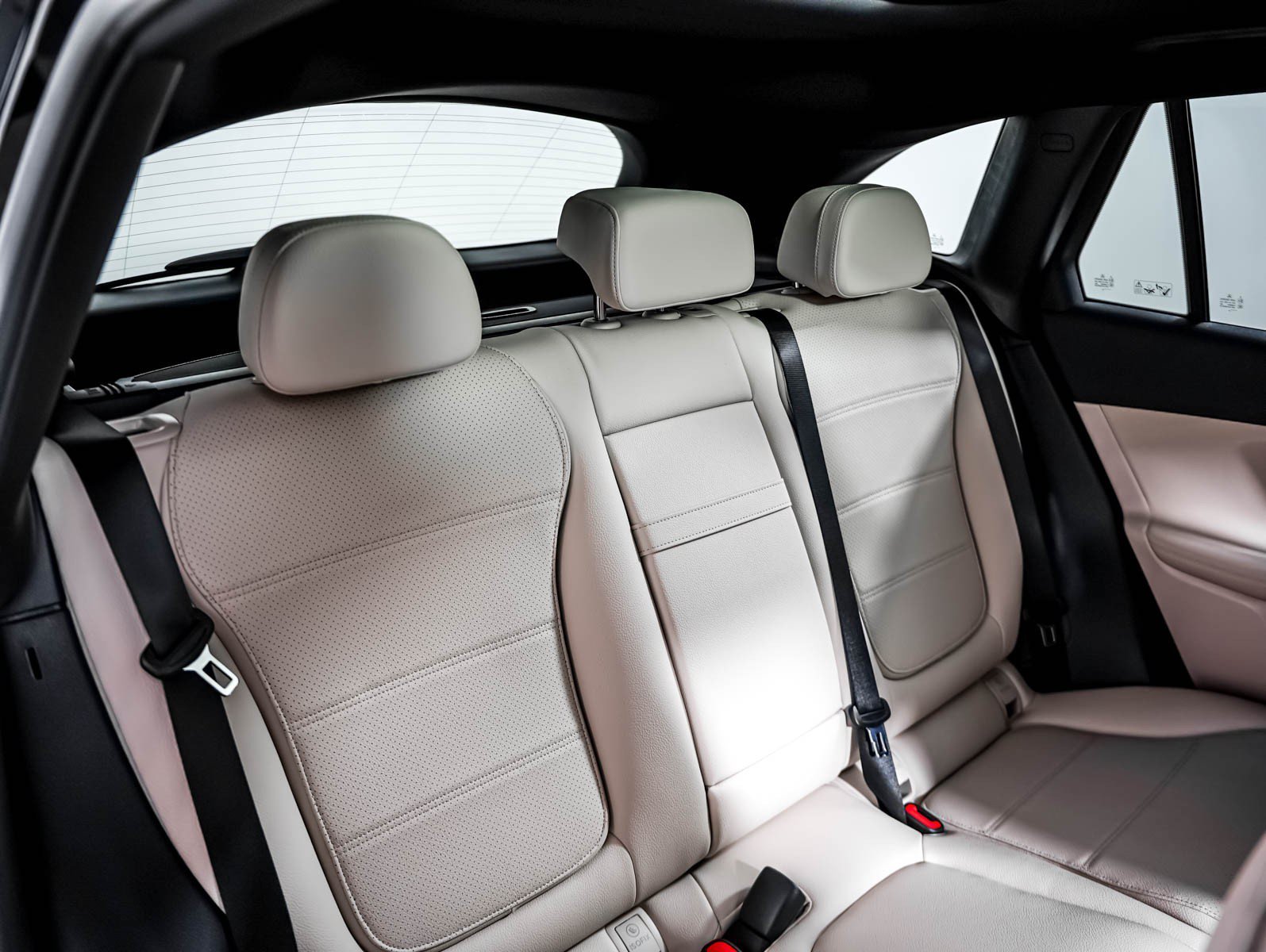 New 2026 Black Mercedes-Benz GLC 300 image 10